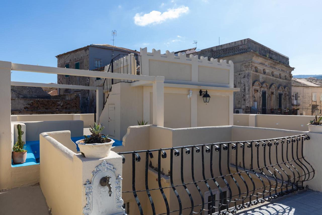 All'Angolo Della Torre Tropea Bagian luar foto