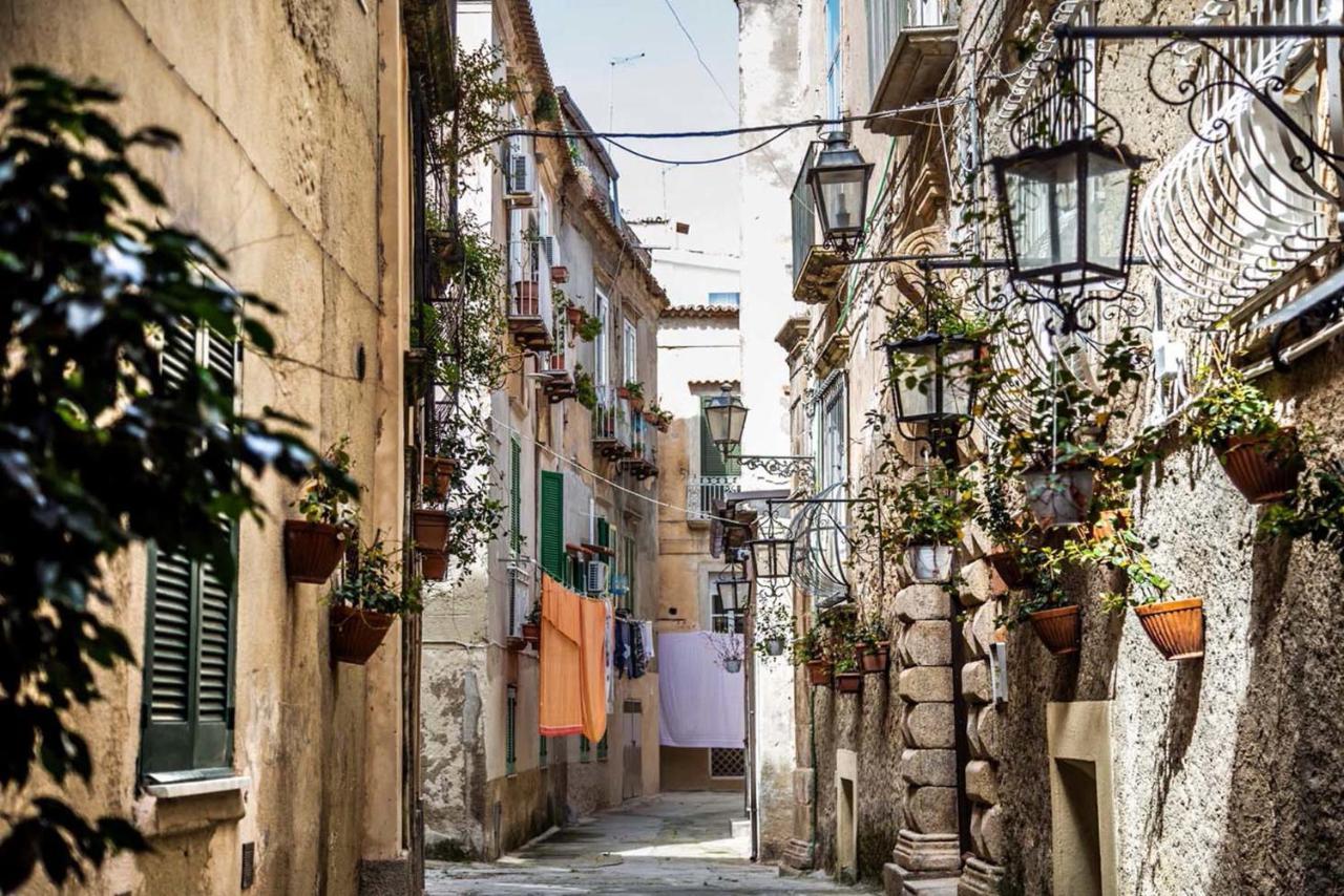 All'Angolo Della Torre Tropea Bagian luar foto