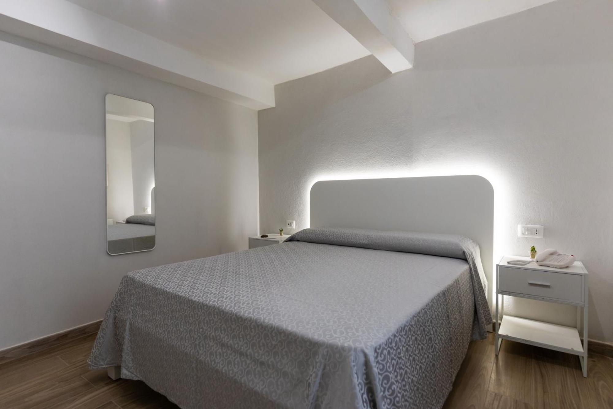 All'Angolo Della Torre Tropea Bagian luar foto